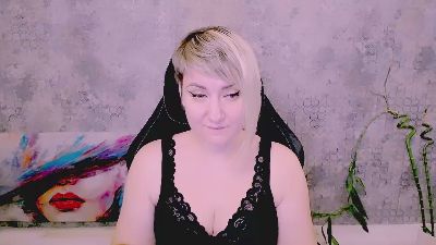 Djullia live cam on Cam4