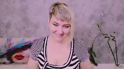 Djullia live cam on Cam4