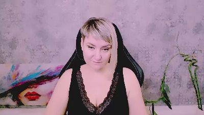 Djullia live cam on Cam4