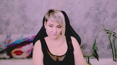 Djullia live cam on Cam4
