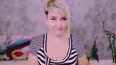 Djullia live cam on Cam4