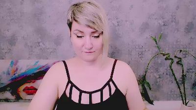 Djullia live cam on Cam4