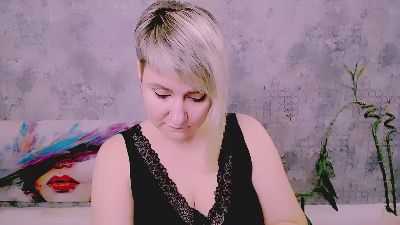 Djullia live cam on Cam4
