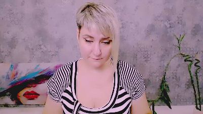 Djullia live cam on Cam4