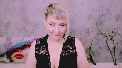 Djullia live cam on Cam4