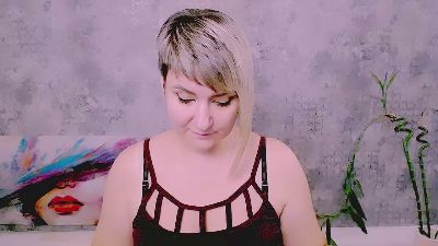 Djullia live cam on Cam4