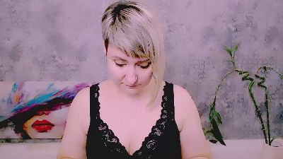 Djullia live cam on Cam4