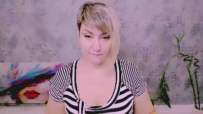 Djullia live cam on Cam4