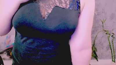 Djullia live cam on Cam4
