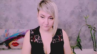 Djullia live cam on Cam4