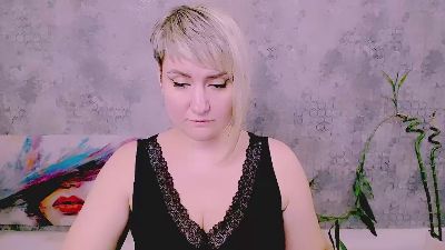 Djullia live cam on Cam4