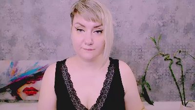 Djullia live cam on Cam4