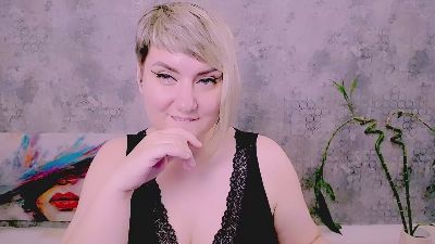 Djullia live cam on Cam4