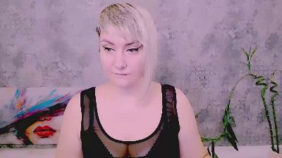 Djullia live cam on Cam4