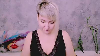 Djullia live cam on Cam4