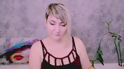 Djullia live cam on Cam4