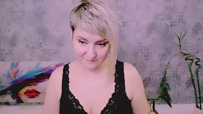 Djullia live cam on Cam4
