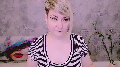 Djullia live cam on Cam4