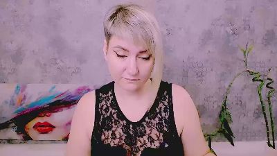 Djullia live cam on Cam4