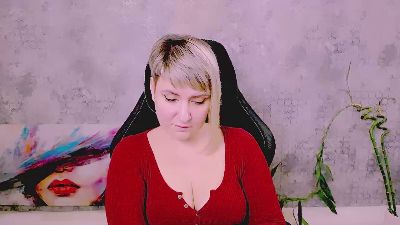 Djullia live cam on Cam4