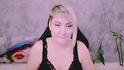 Djullia live cam on Cam4