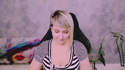Djullia live cam on Cam4