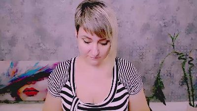 Djullia live cam on Cam4