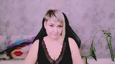 Djullia live cam on Cam4