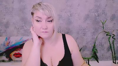 Djullia live cam on Cam4