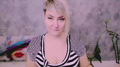 Djullia live cam on Cam4