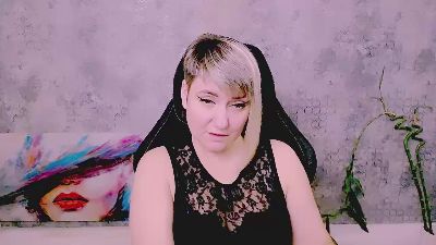 Djullia live cam on Cam4