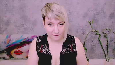 Djullia live cam on Cam4