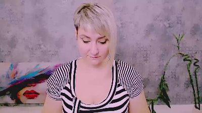 Djullia live cam on Cam4