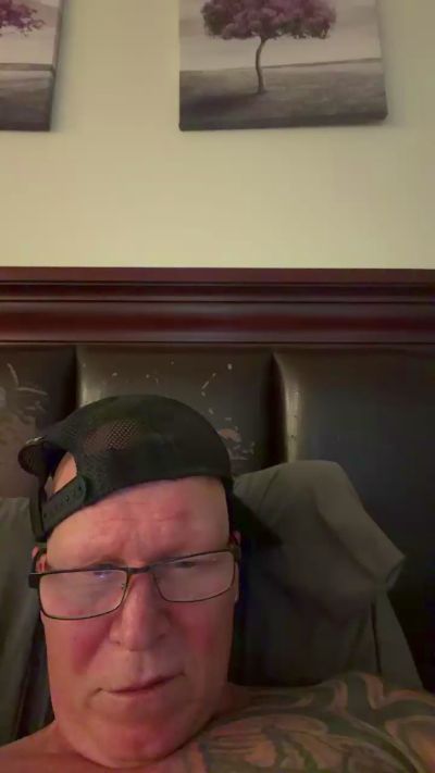 Dlux22 live cam on Cam4