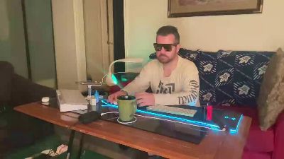 Dmaveric live cam on Cam4