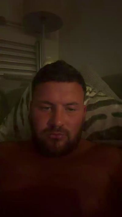 Dmoore live cam on Cam4