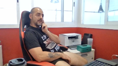 DoctorMad82 live cam on Cam4