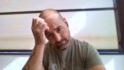 DoctorMad82 live cam on Cam4
