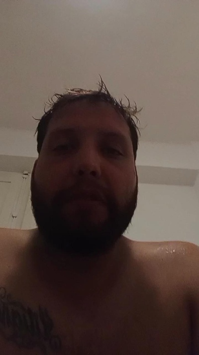 Doggyhot3 live cam on Cam4