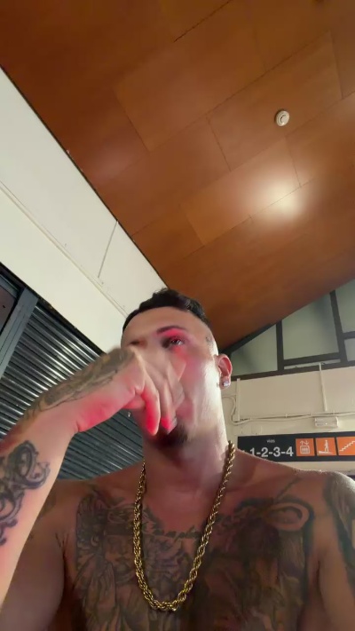 Dolarboy live cam on Cam4