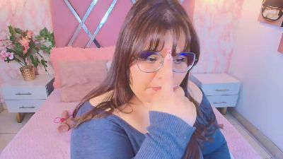 Dolce_pearl live cam on Cam4