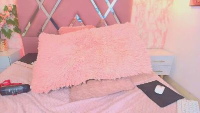Dolce_pearl live cam on Cam4