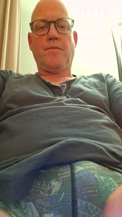 Dolf322 live cam on Cam4