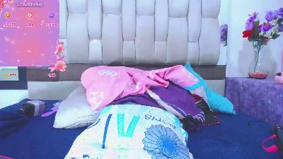 Doll_coquette live cam on Cam4
