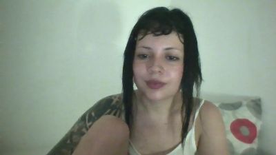 Doll_dollys_ live cam on Cam4