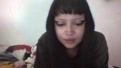 Doll_dollys_ live cam on Cam4
