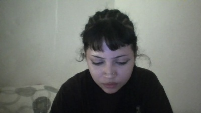 Doll_dollys_ live cam on Cam4