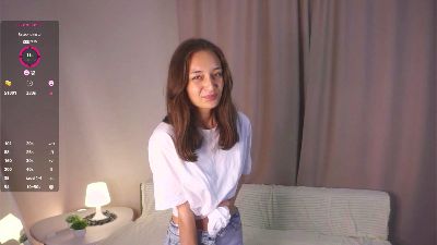 DollieCanel live cam on Cam4