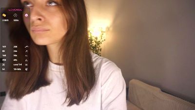 DollieCanel live cam on Cam4