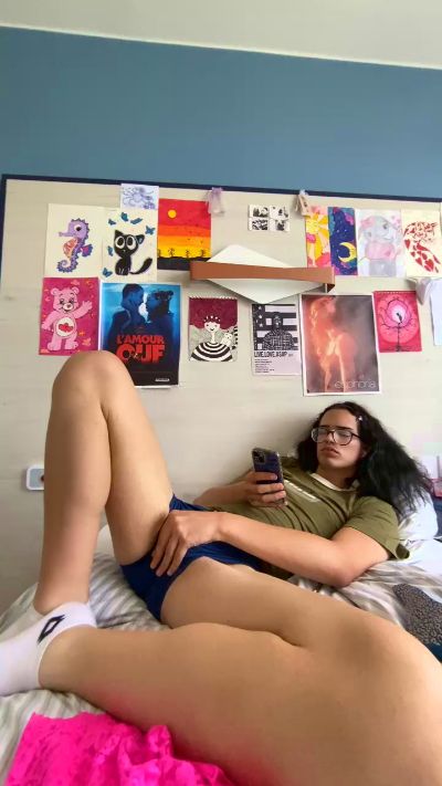 Dollya live cam on Cam4